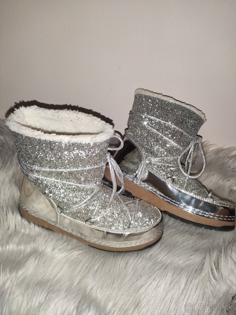 Strieborné / sivé trblietavé snehule - 3