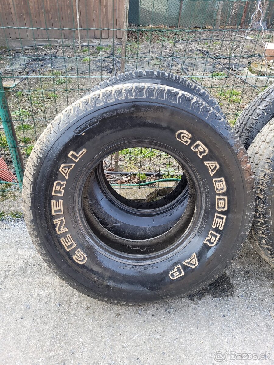 Terénne pneumatiky General Grabber AT - 3