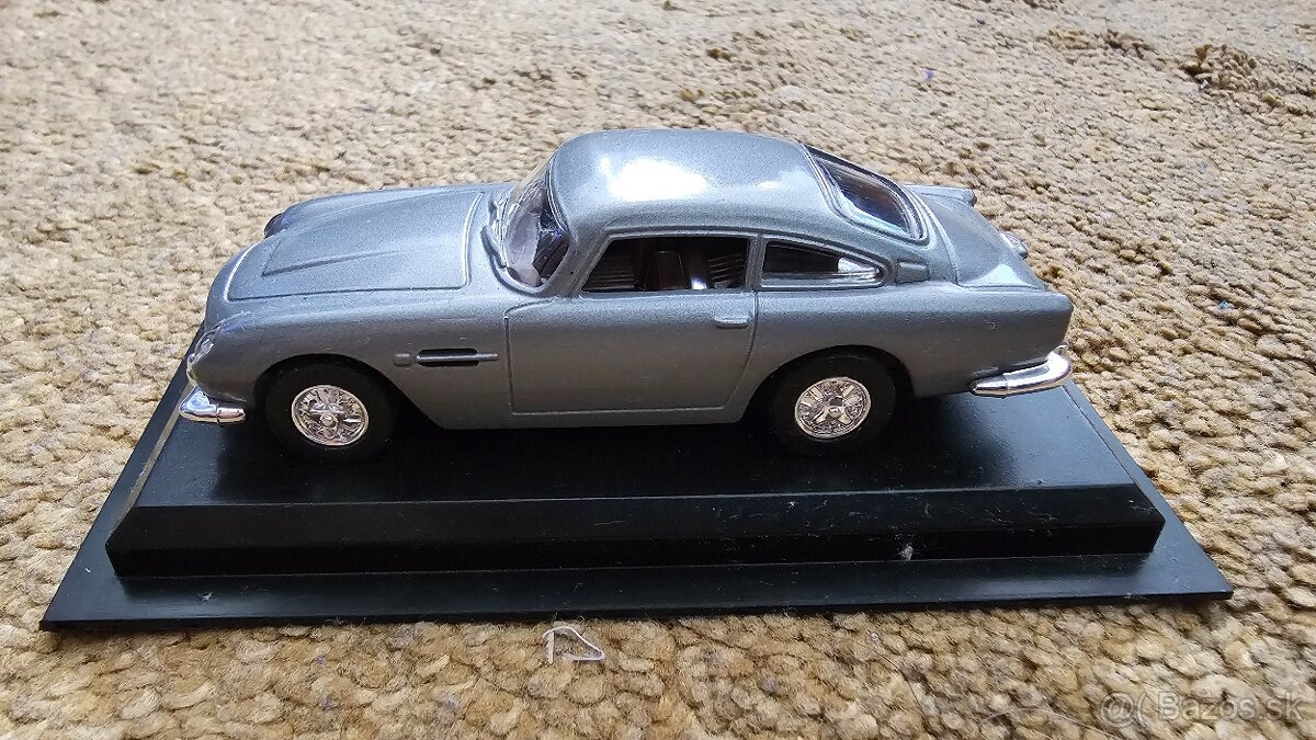 Modely áut 1:43 - 3