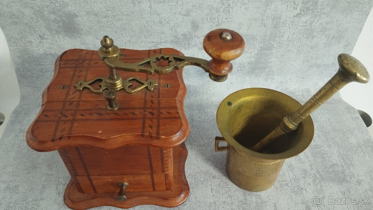 Starý mlyncek na kávu s intarzii + maziar celek za 64e - 3