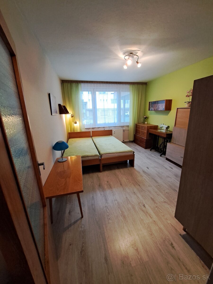 Väčší 3 izbový byt na prenájom, M. Gorkého, Prievidza - 3