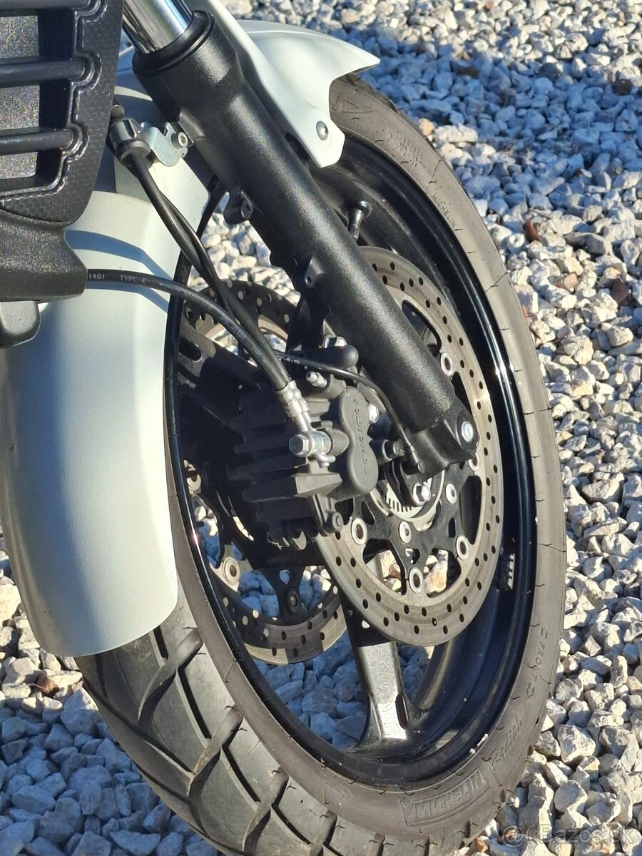 Suzuki V-strom 650 - 3