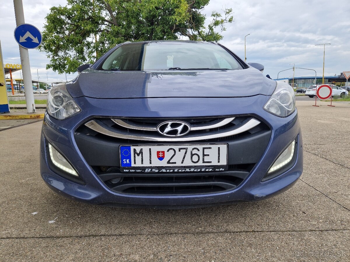 Hyundai i30 CW 1.6i CRDi HP 16V DOHC Style - 3