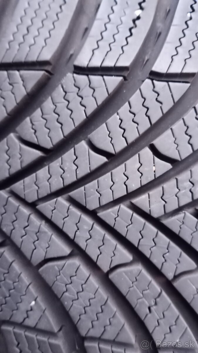 225/45 R17 zimné pneumatiky Semperit - 3