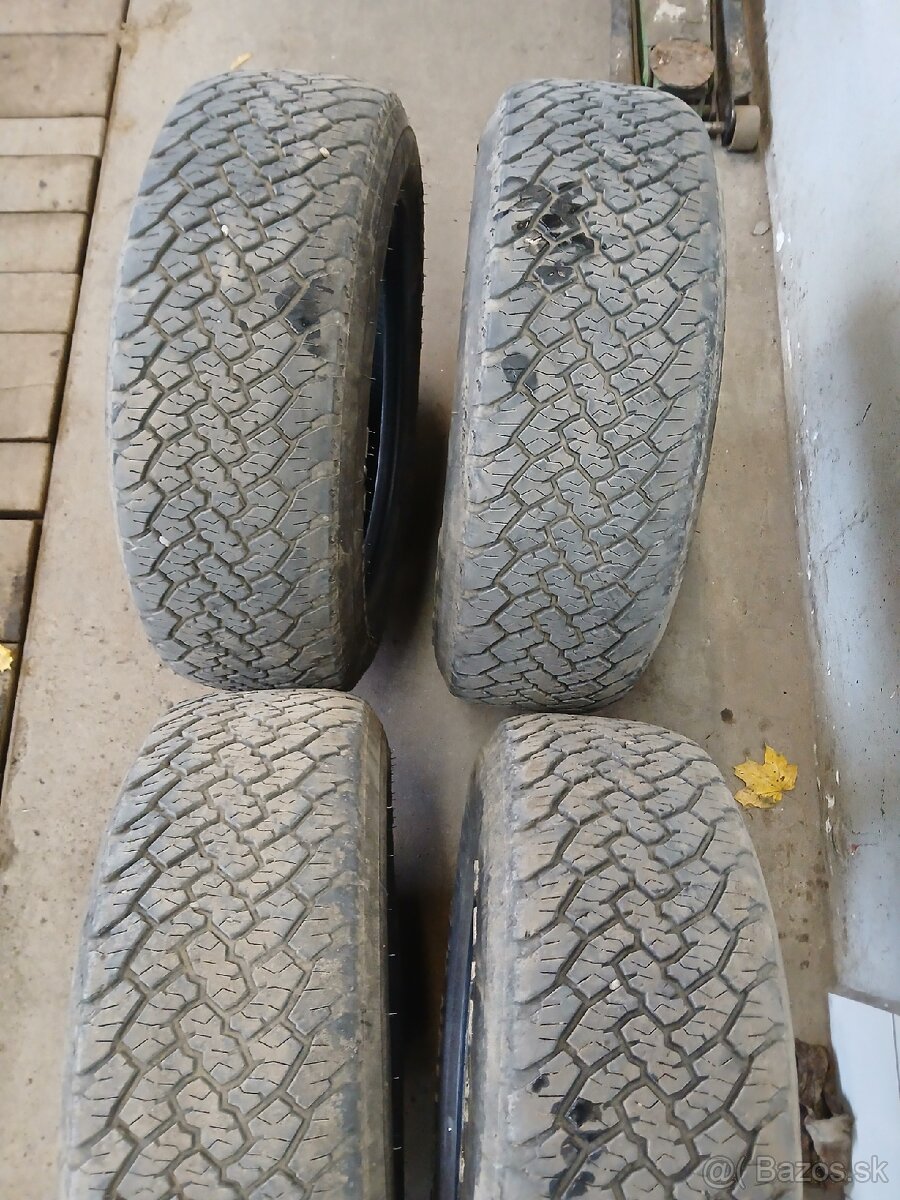 Pneumatiky 235/65 r17 celoročné AT - 3