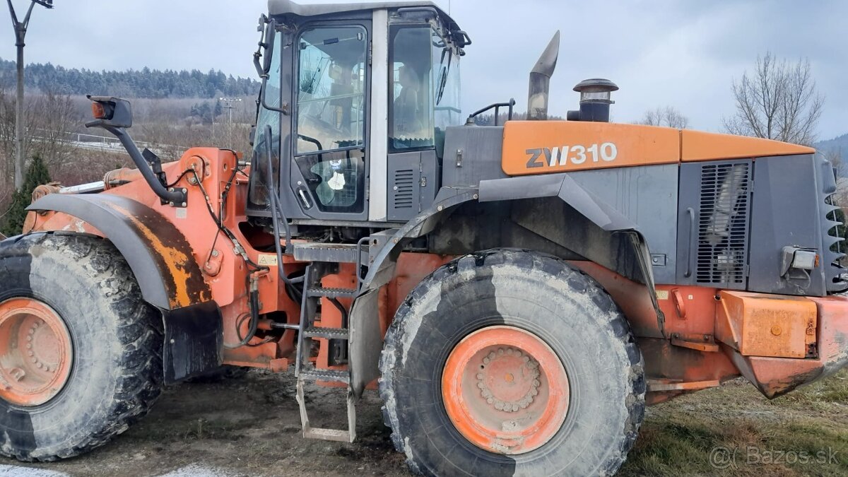 Nakladač Hotachi ZW310 - 3