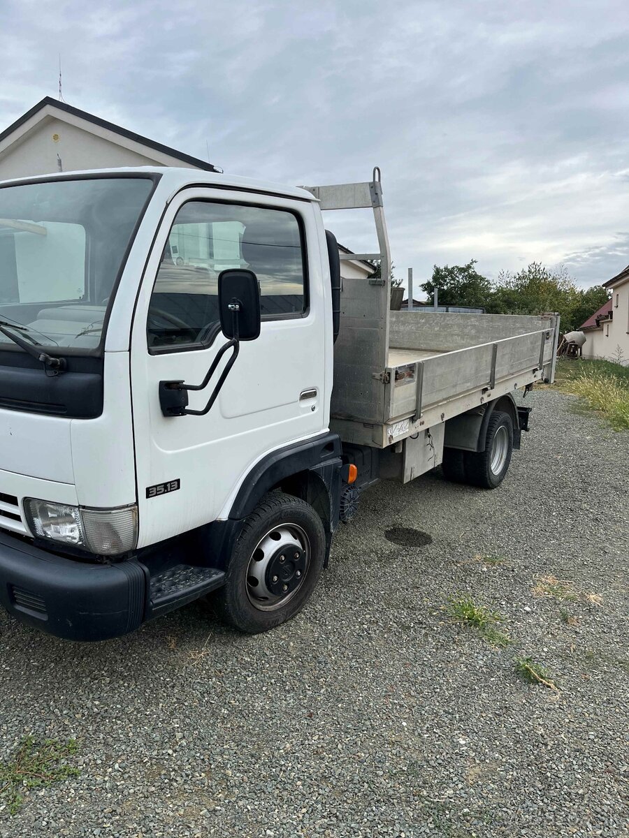 Nissan Cabstar - 3