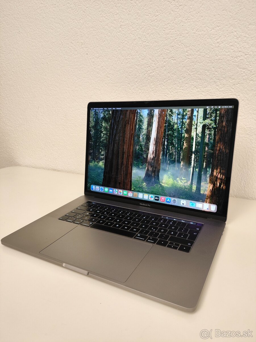 Apple MacBook Pro 15 (2018 A1990) | Intel Core i7 • 32 GB RA - 3