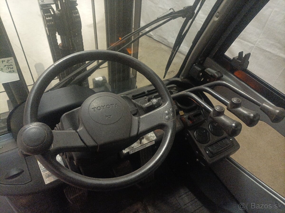 Vysokozdvižný vozík Toyota 2.0 LPG - 3