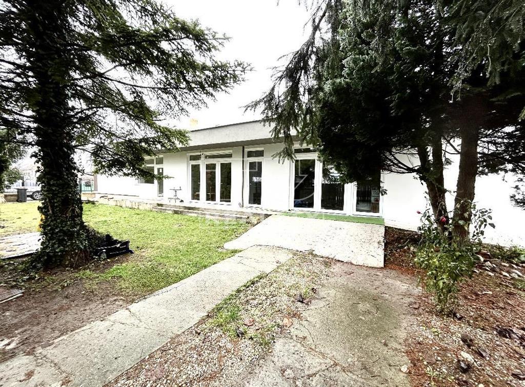 NOVOSTAVBA 3 IZBOVÉHO RODINNÉHO DOMU V NESVADOCH NA PREDAJ - 3