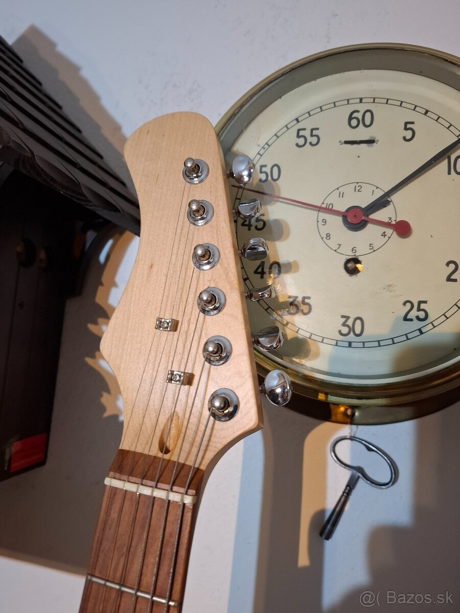 Predám elektrickú gitaru pre laváka - 3