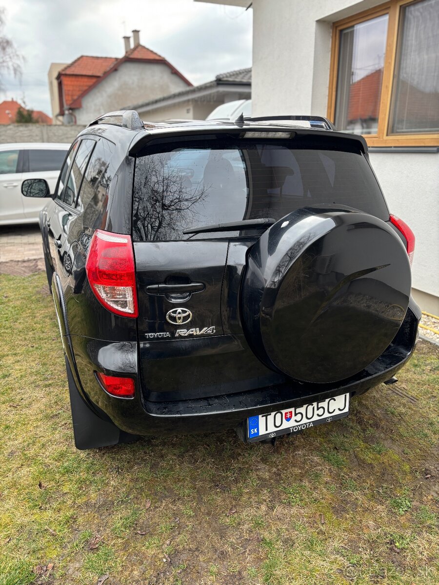 Toyota RAV4 - 3