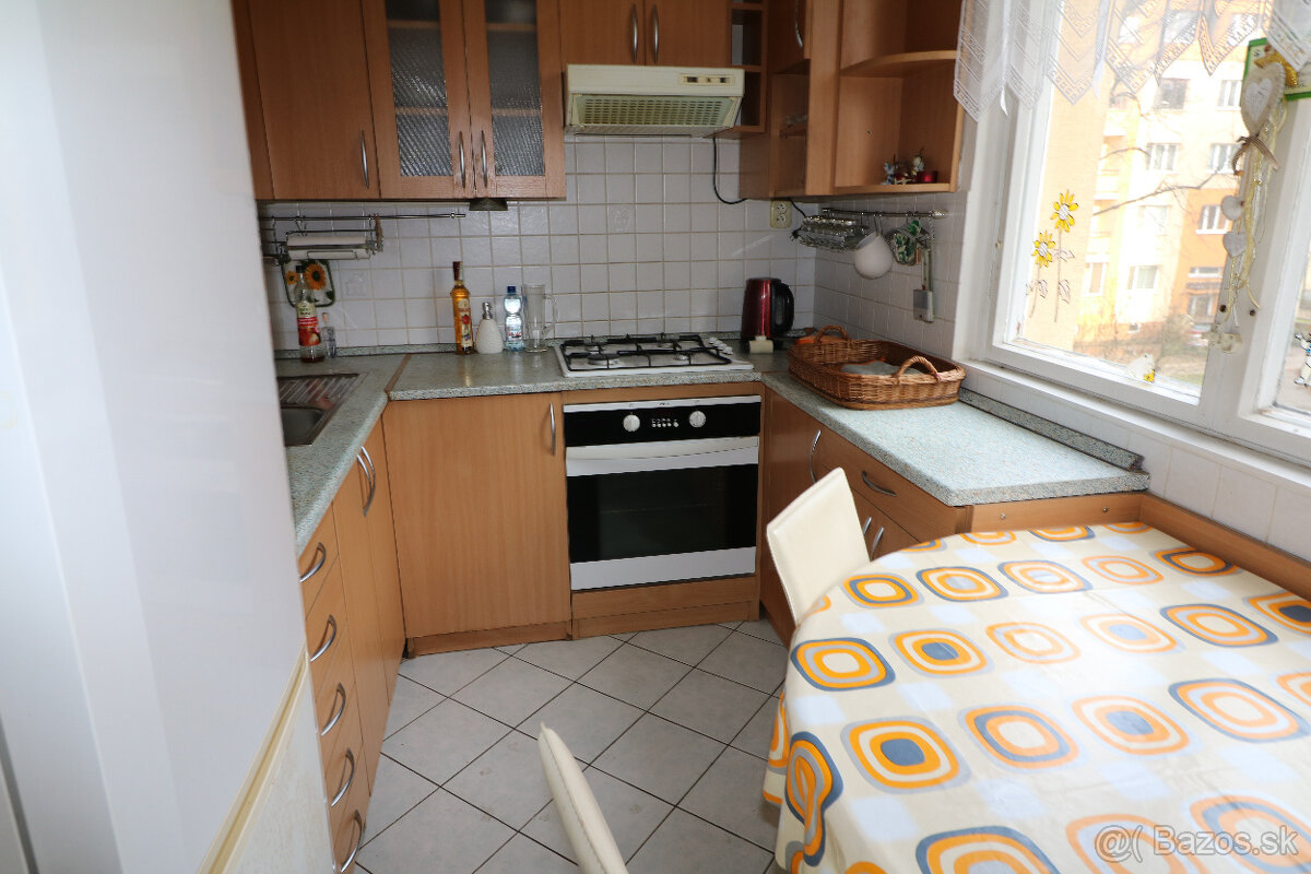 Prenájom 2 - izbového bytu Hliny 3 - 3