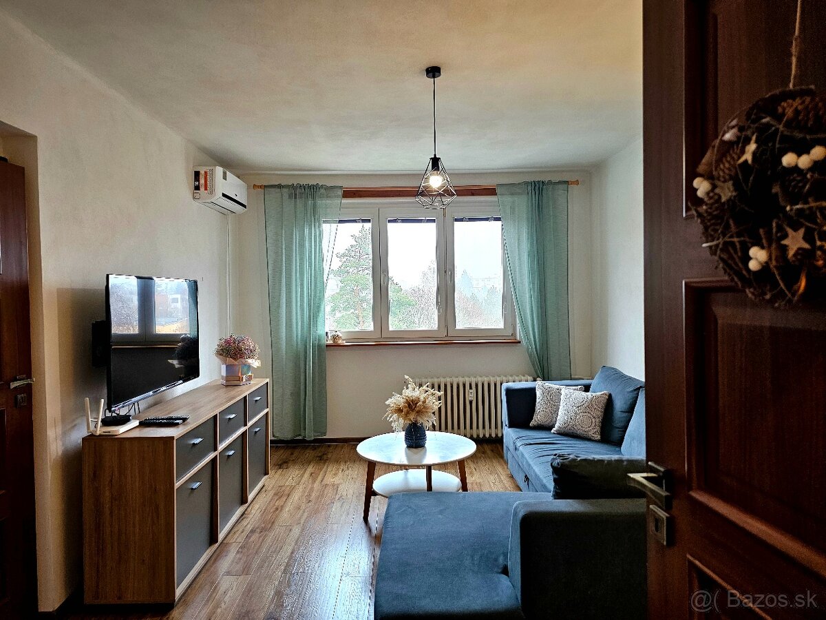 NA PRENÁJOM útulný 2 izb. byt v CENTRE Levíc - 3