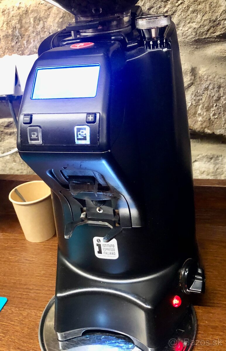 Mlynček na kávu Eureka Zenith 65E - 3