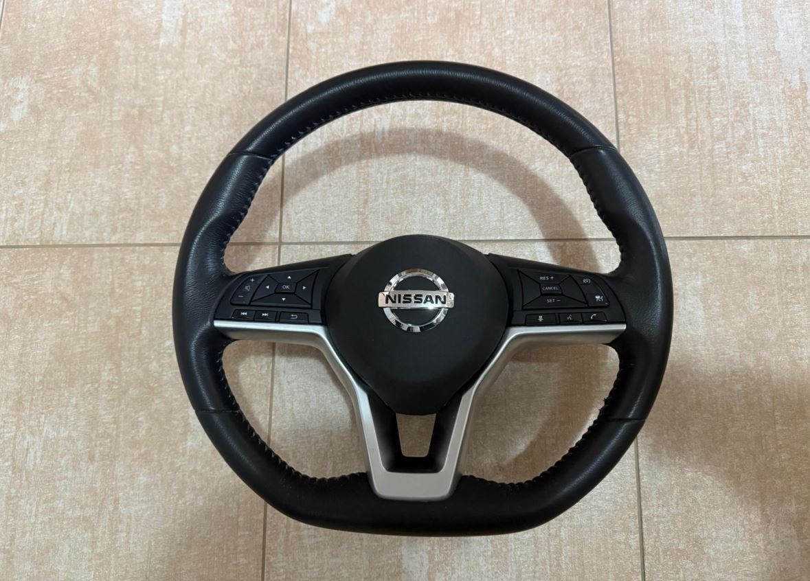 NISSAN PATROL Y60/Y61 - UPRAVENÝ VOLANT