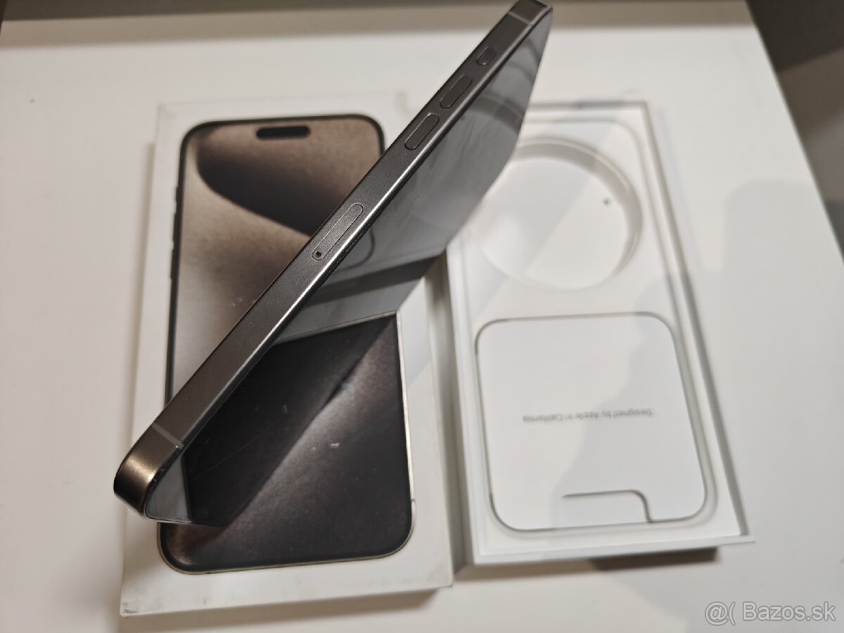 Apple iPhone 15 Pro Max 256GB - 3