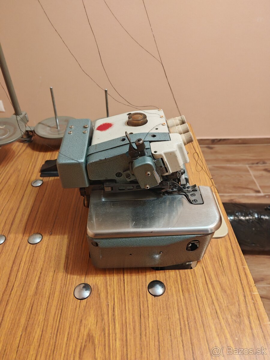 Predám šijací stroj Juki - 3