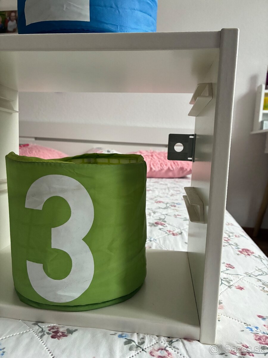 Nástenný policový diel - 3