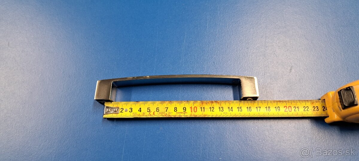 Nábytkové úchytky/madlá - 3