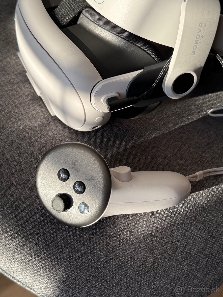 Quest 3 128GB + BOBOVR M3 Pro + PowerBank - 3