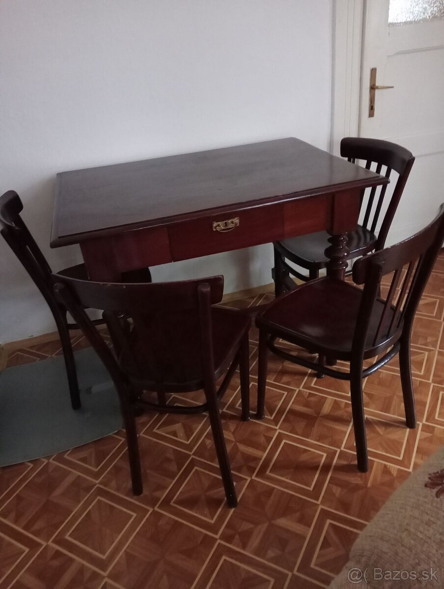 Originál THONET – 4 stoličky + starší stolík – vhodné na cha - 3