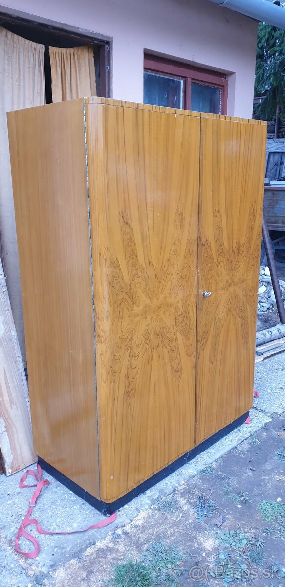 Retro skrina 30 eur - 3