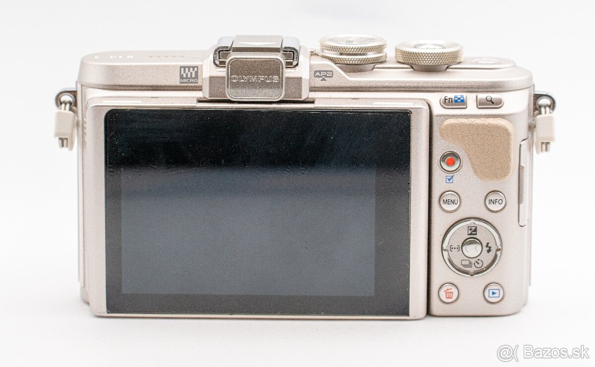 Olympus PEN E-PL8 // Olympus M. Zuiko 14-42 - 3