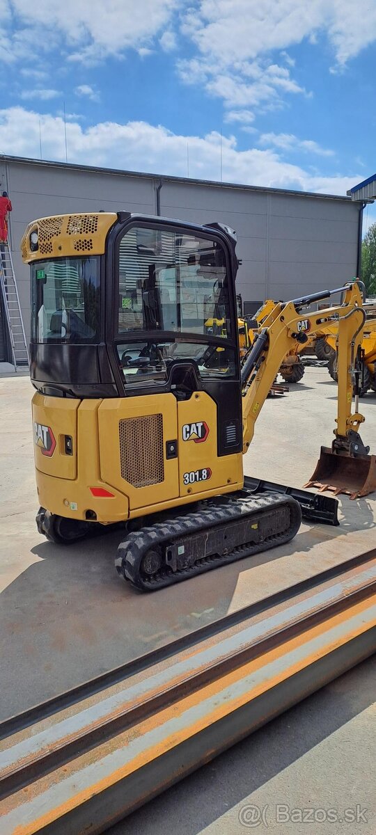 Minibagr CAT 301.8, rok výroby 2022, 563 motohodin, TOP - 3