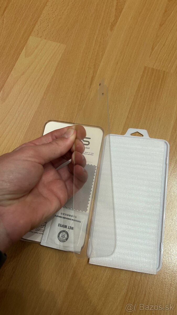 Ochranné sklo iPhone 16, 16pro - 3