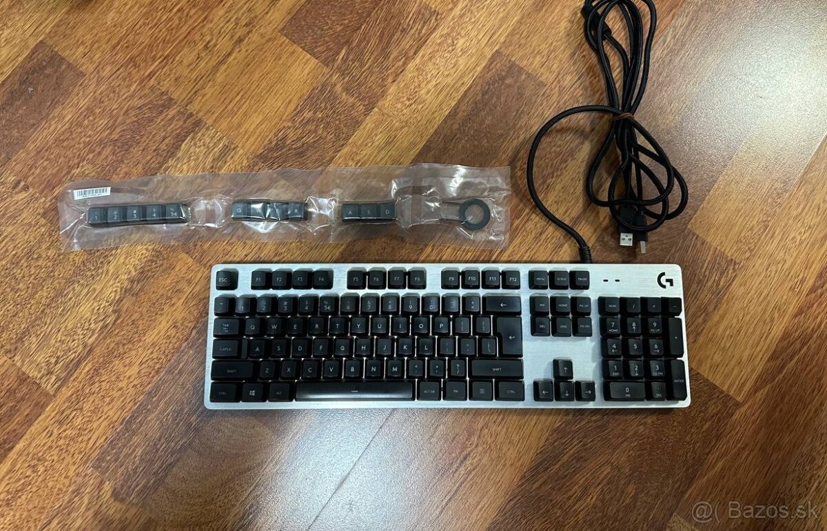 Logitech G413 Silver - 3