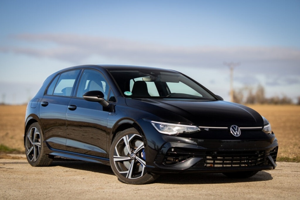Volkswagen Golf 8 R Hatchback - 3
