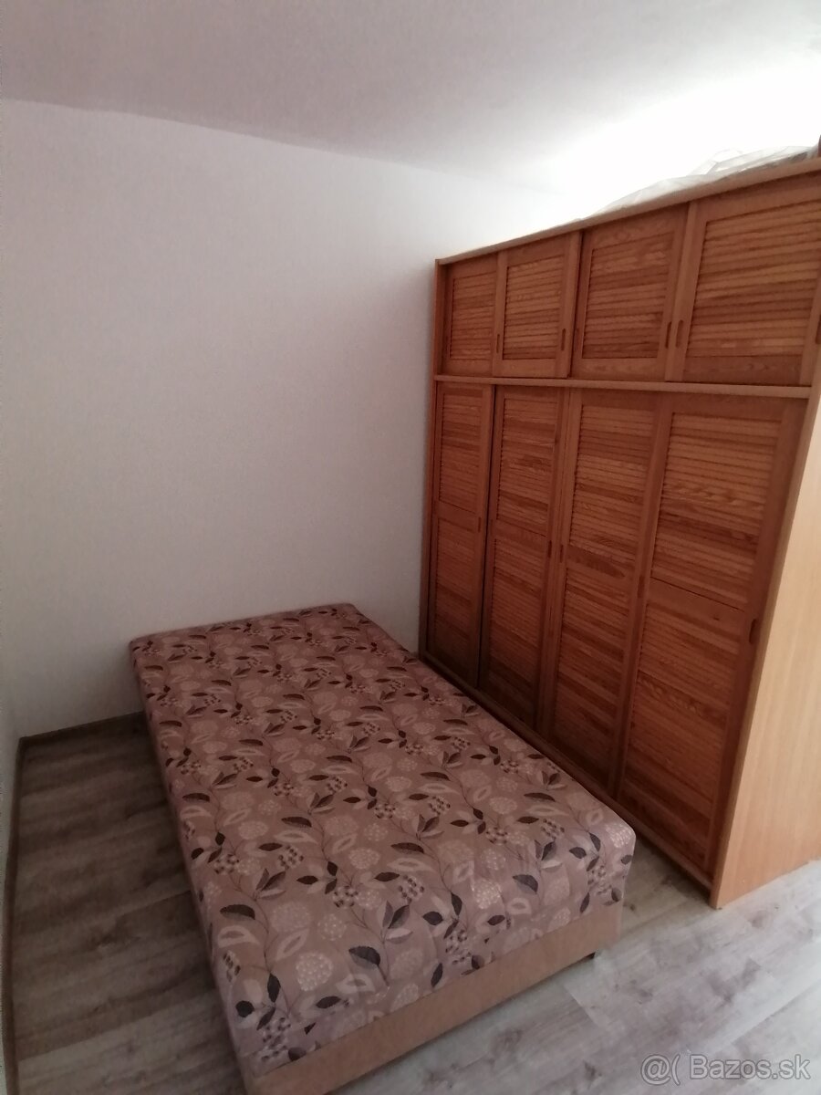 Dám do prenájmu 1 izbový byt v Brezne - 3