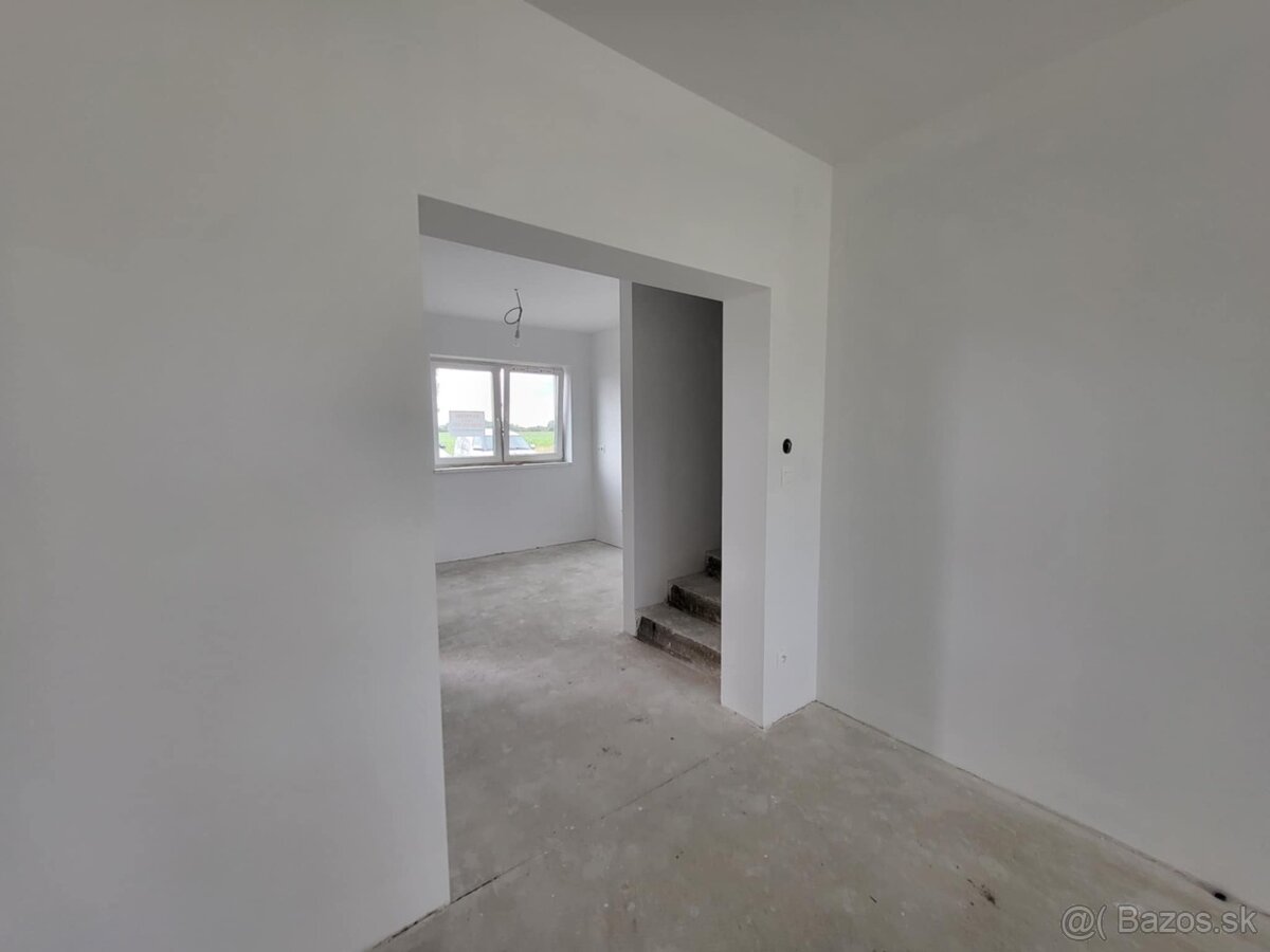 Novostavba – Radový dom v Rovinke - 3