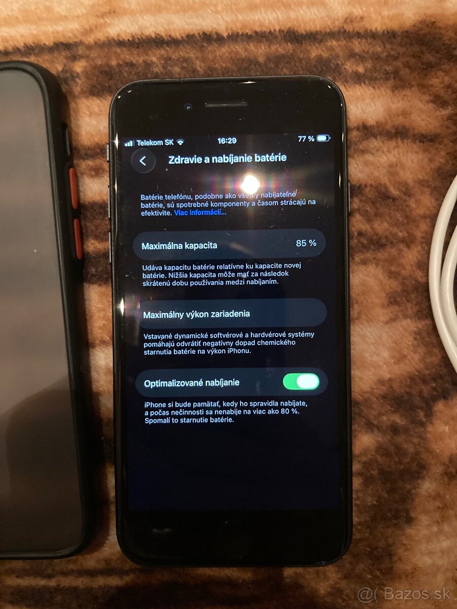 iPhone SE 2020 128GB čierny - 3