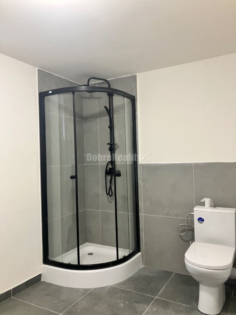 Kompletne zrekonštruovaný 2-izbový byt v Lučenci... - 3