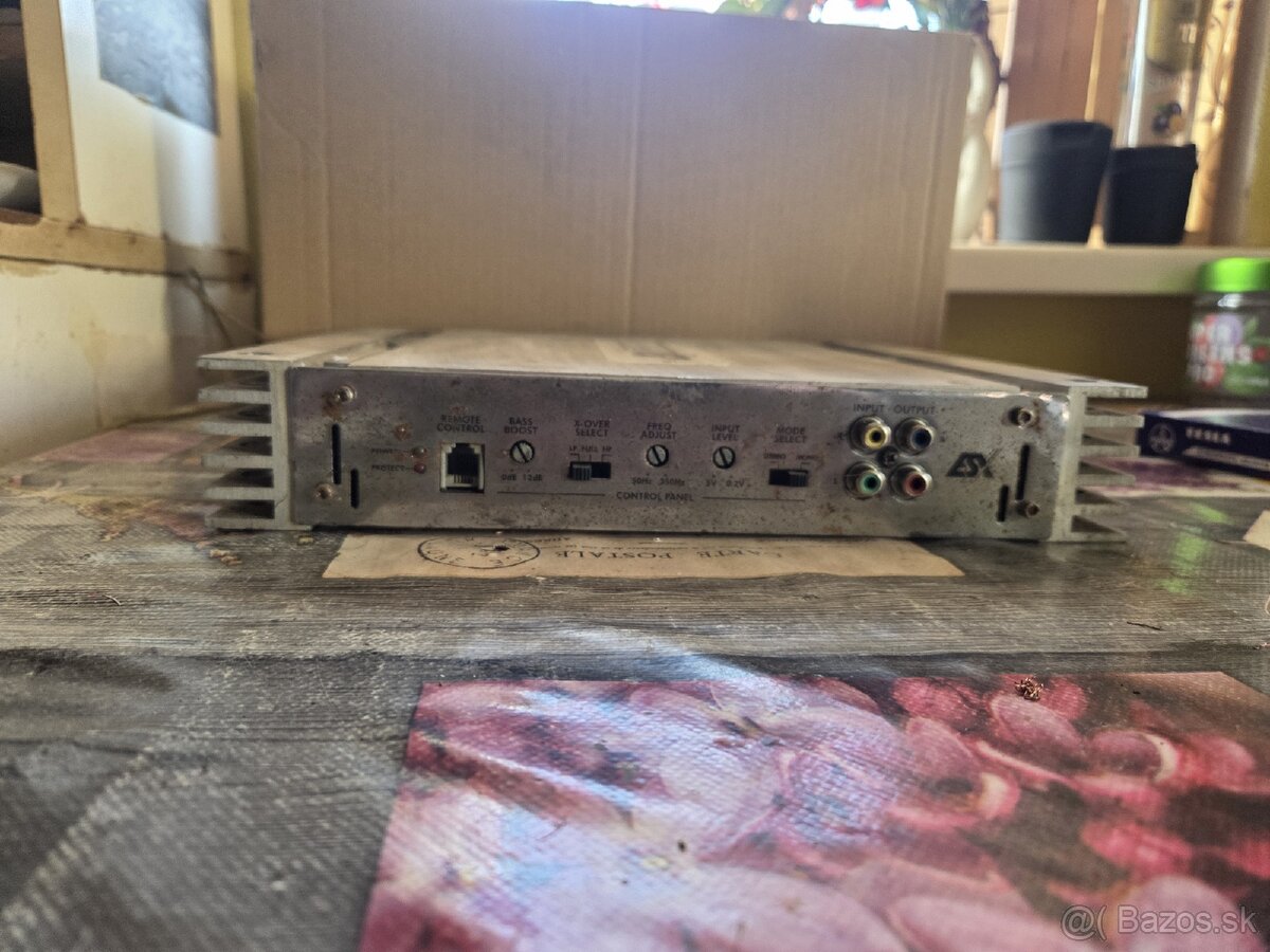 ESX Signum zosilnovač do auta - 3