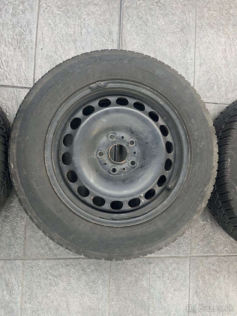 Predam 215/60 R16 zimnu sadu - 3