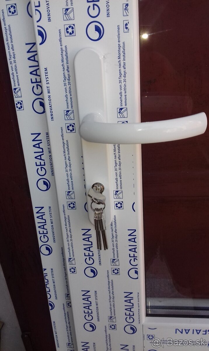 Predám vchodové dvere š79cm x v205cm biele a 88x200 orech - 3