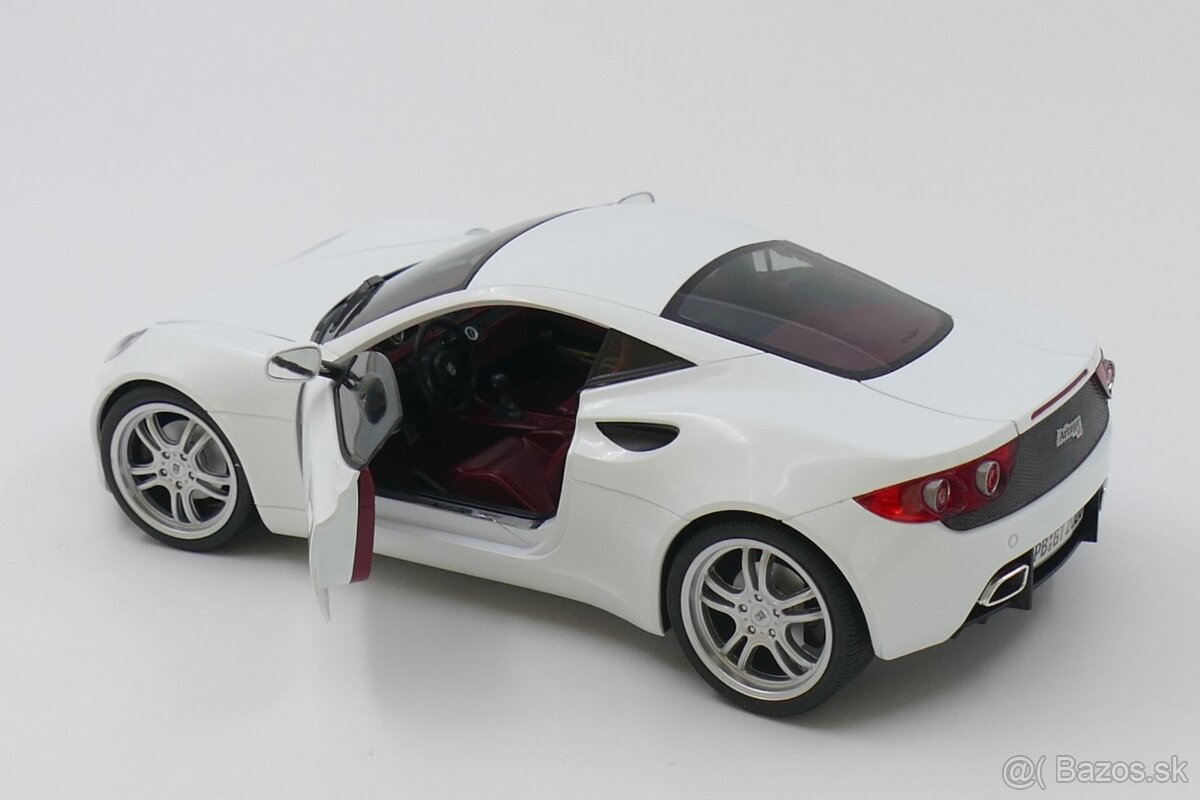 ARTEGA GT 1:18 REVELL - 3