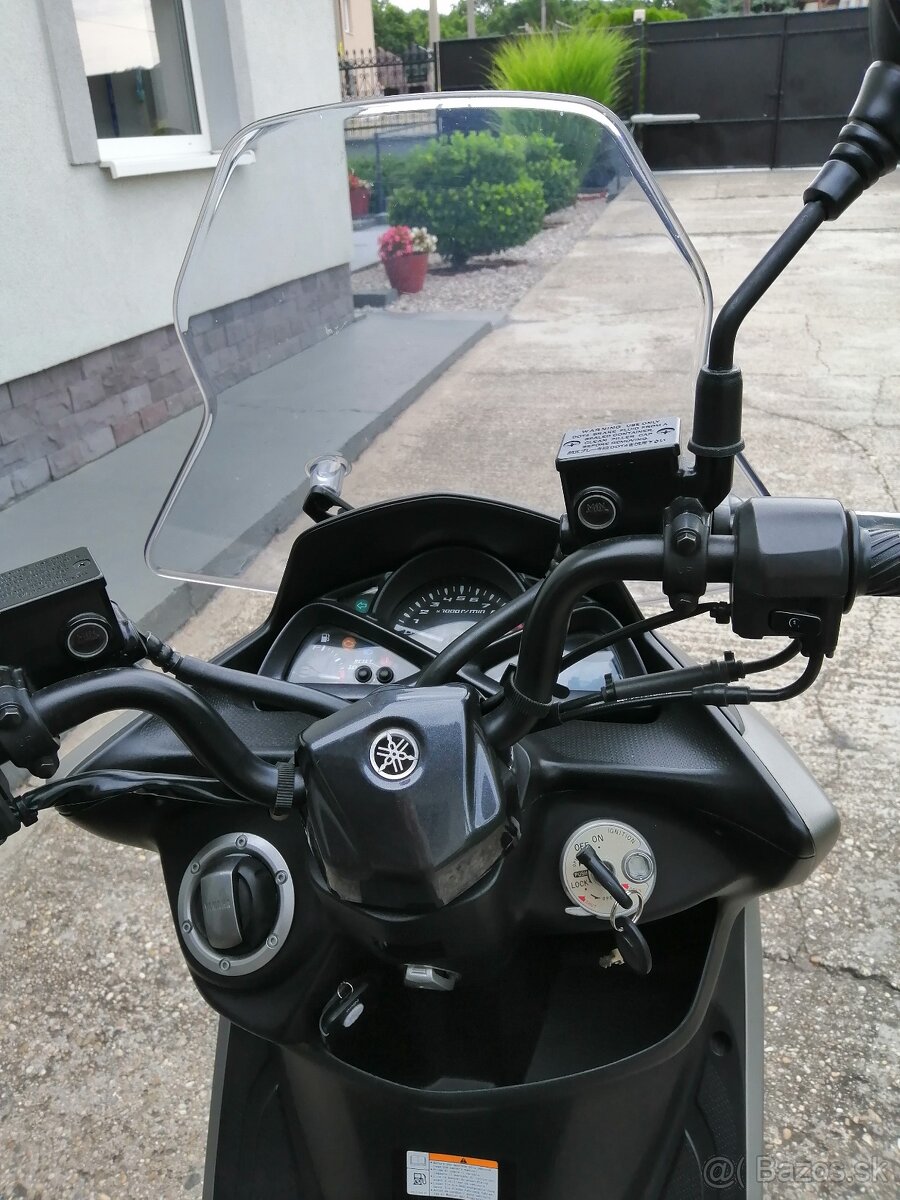 Yamaha Majesty125 - 3
