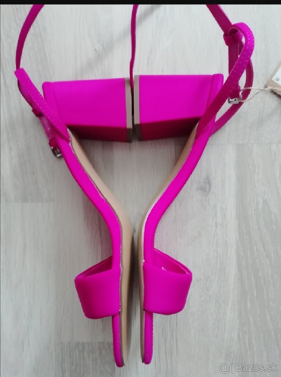 Dámske cyklamenové sandále. GIOSEPPO - 3