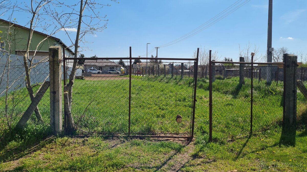 Znížená cena Na predaj stavebný pozemok - 3