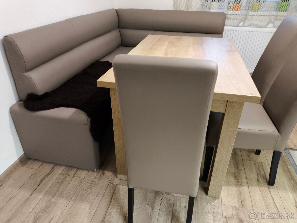 Predám veľkú rohovú lavicu a tri stoličky - 3