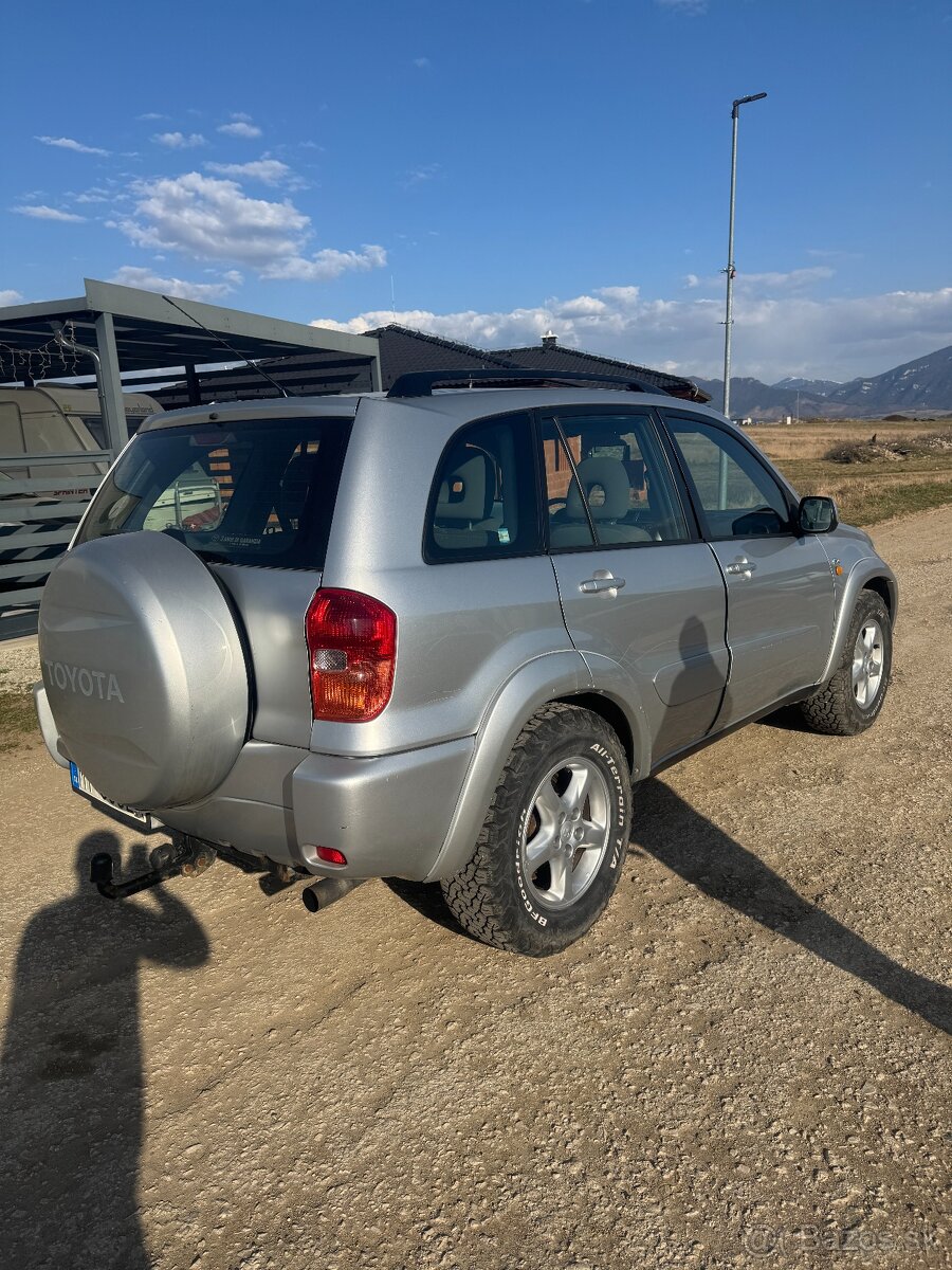 TOYOTA RAV4 - 3