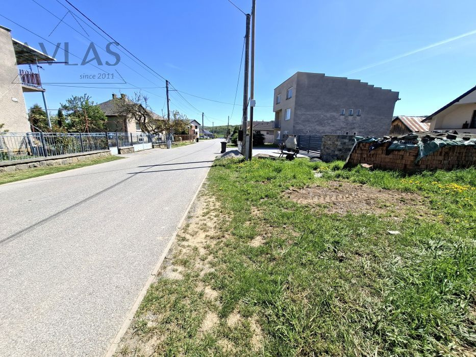 Slnečný pozemok všetky IS, 1577m2, obec Župčany - 3