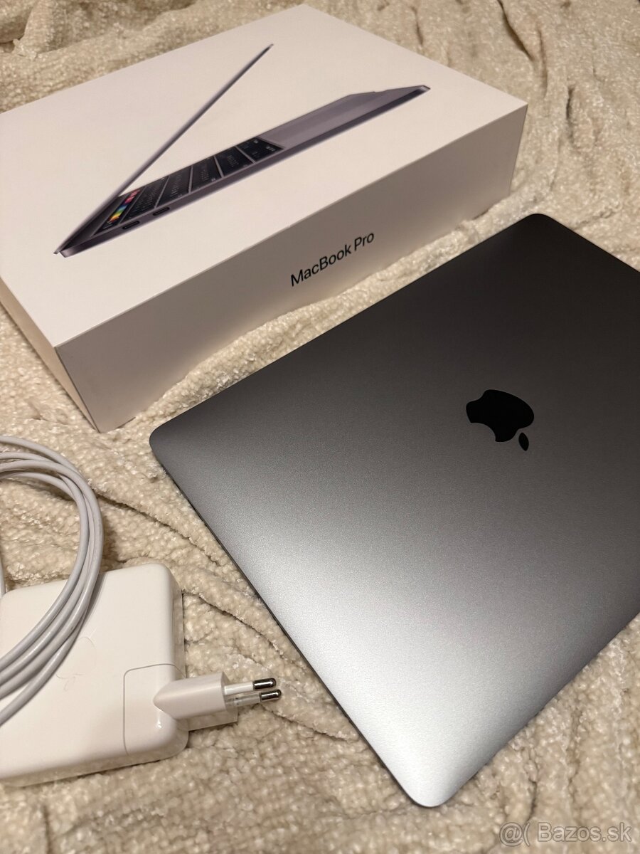 MacBook Pro 13 Touch Bar 2019 - 3