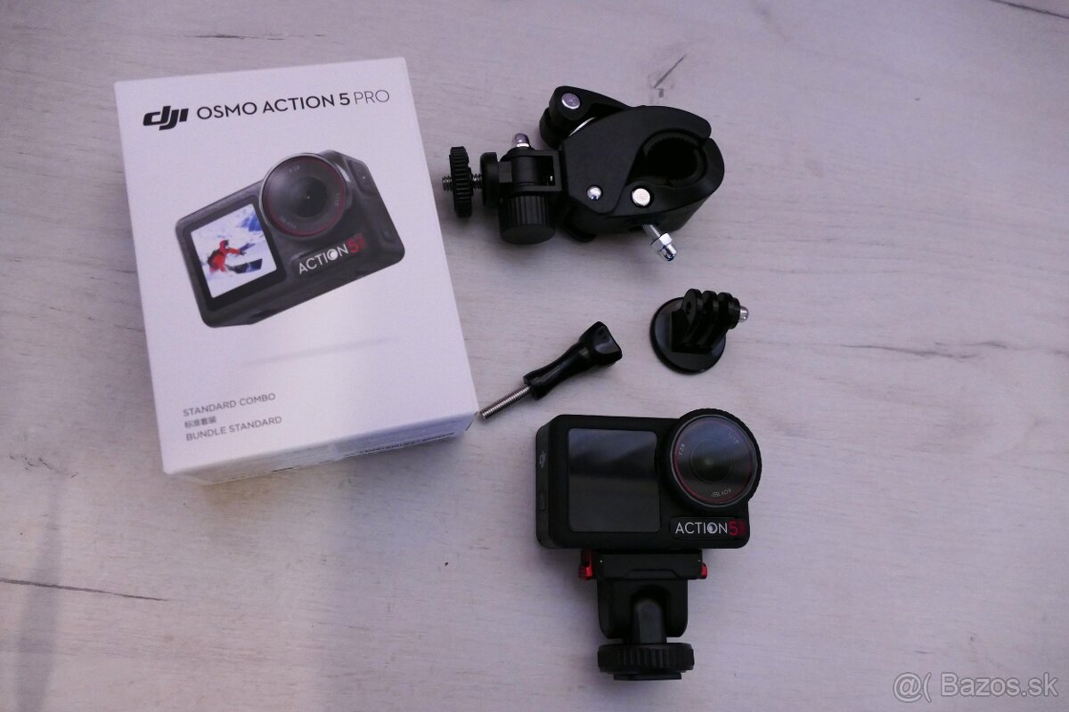 Panasonc DC-G90 Olympus OM-D E-M10 Mark II - 3