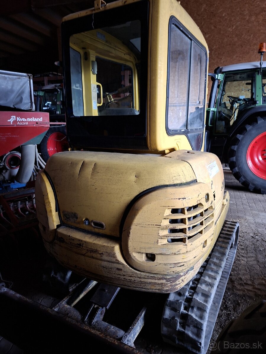 Bager komatsu 2.7t - 3