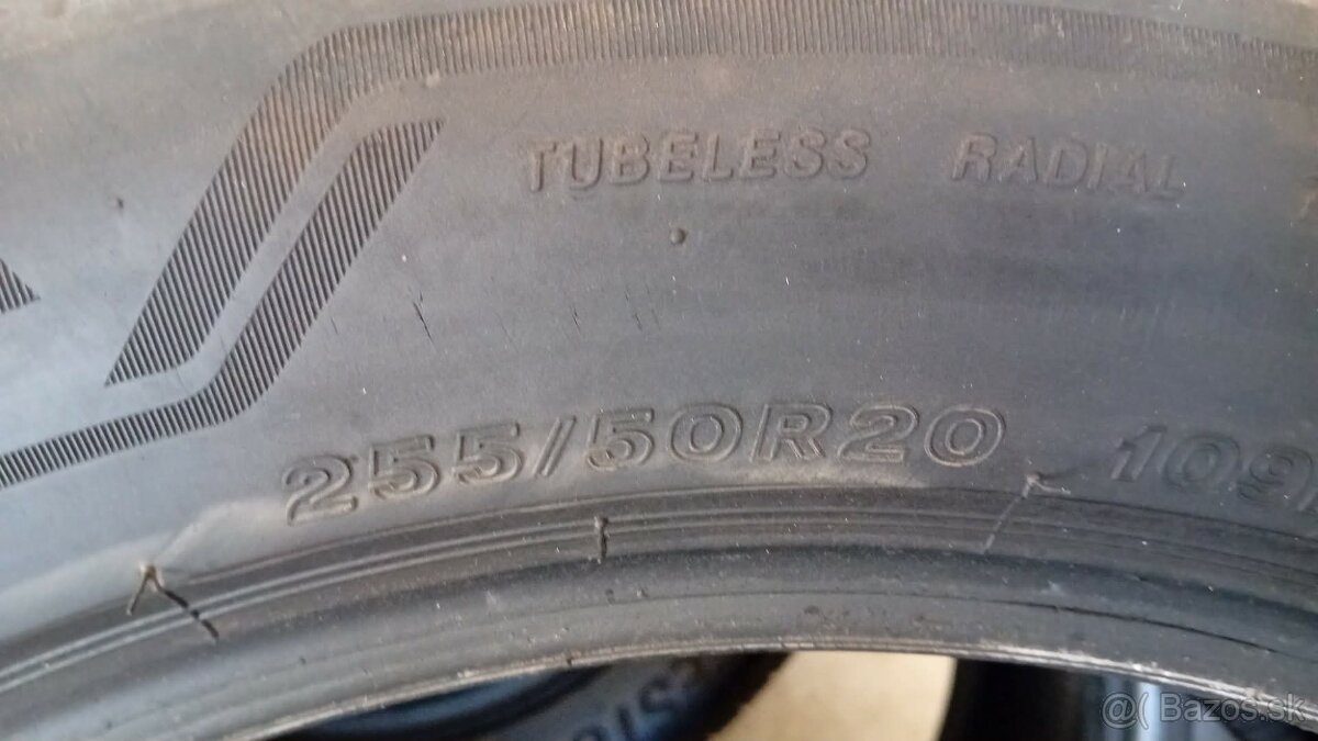 255/50R20 - 3